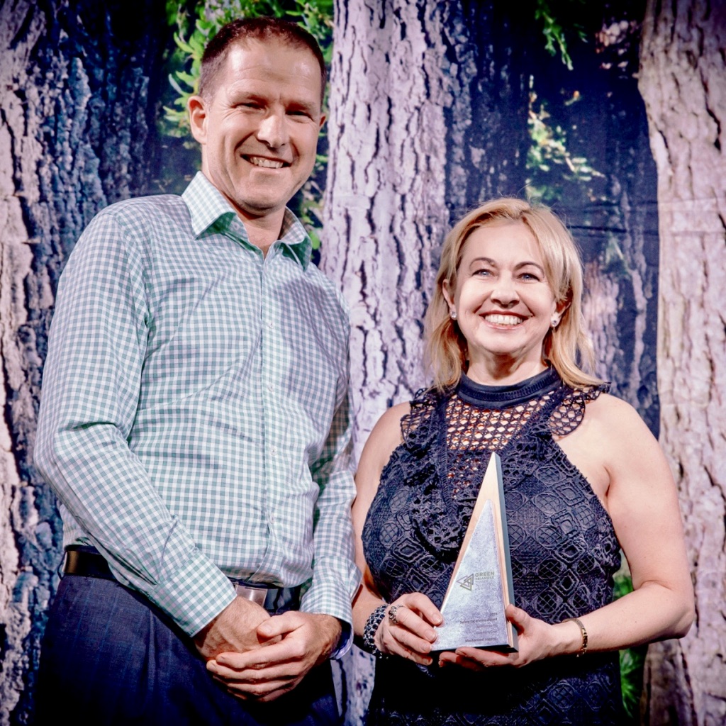 Photo credit: Kinship Productions - OneFortyOne Executive General Manager, Cameron MacDonald, presenting MechLog’s CEO, Jillian Aylett Brown with the GTIIA 2019 Safety Excellence Award. 